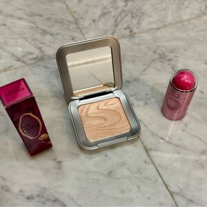 REM- Light Beige Highlighter, Totally Ozmopolitan and She’s so good